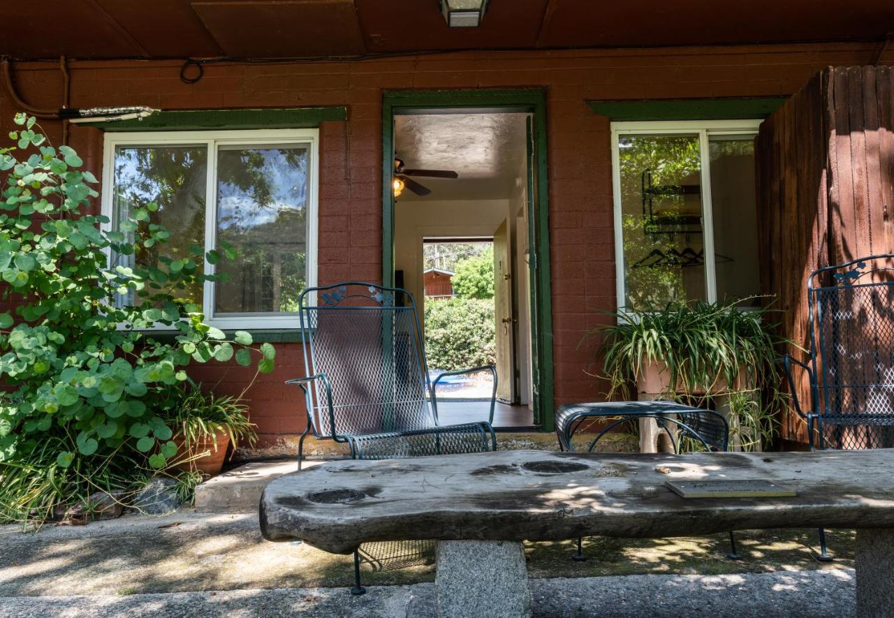 Buckeye Tree Lodge Three Rivers Esterno foto
