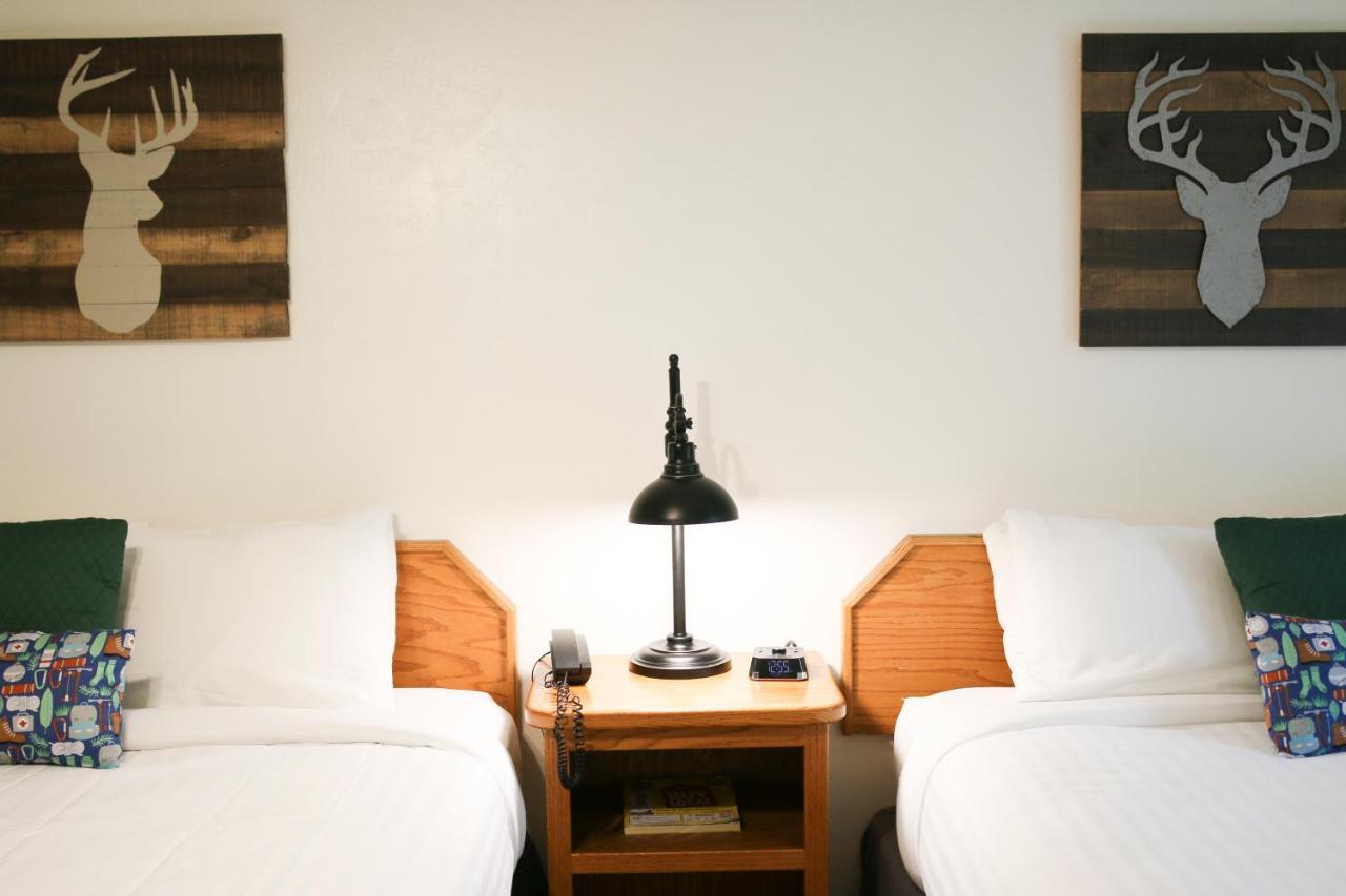 Buckeye Tree Lodge Three Rivers Esterno foto